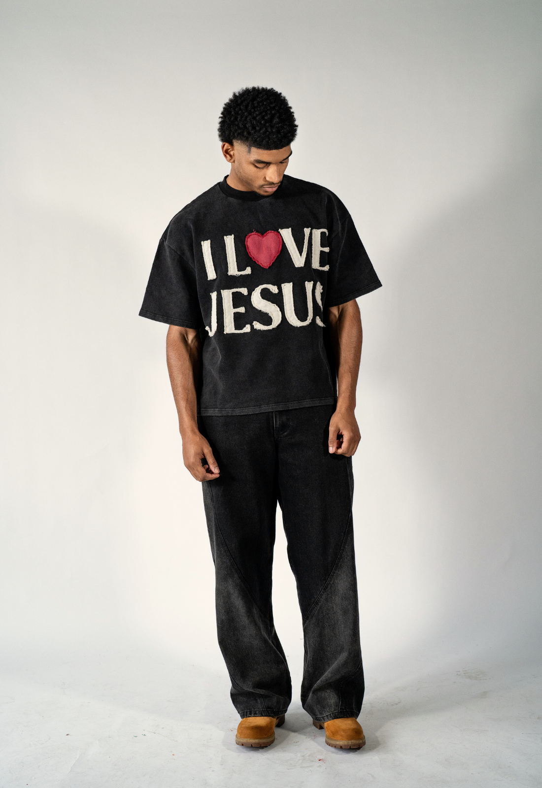 "I LOVE JESUS" TEE (BLACK)