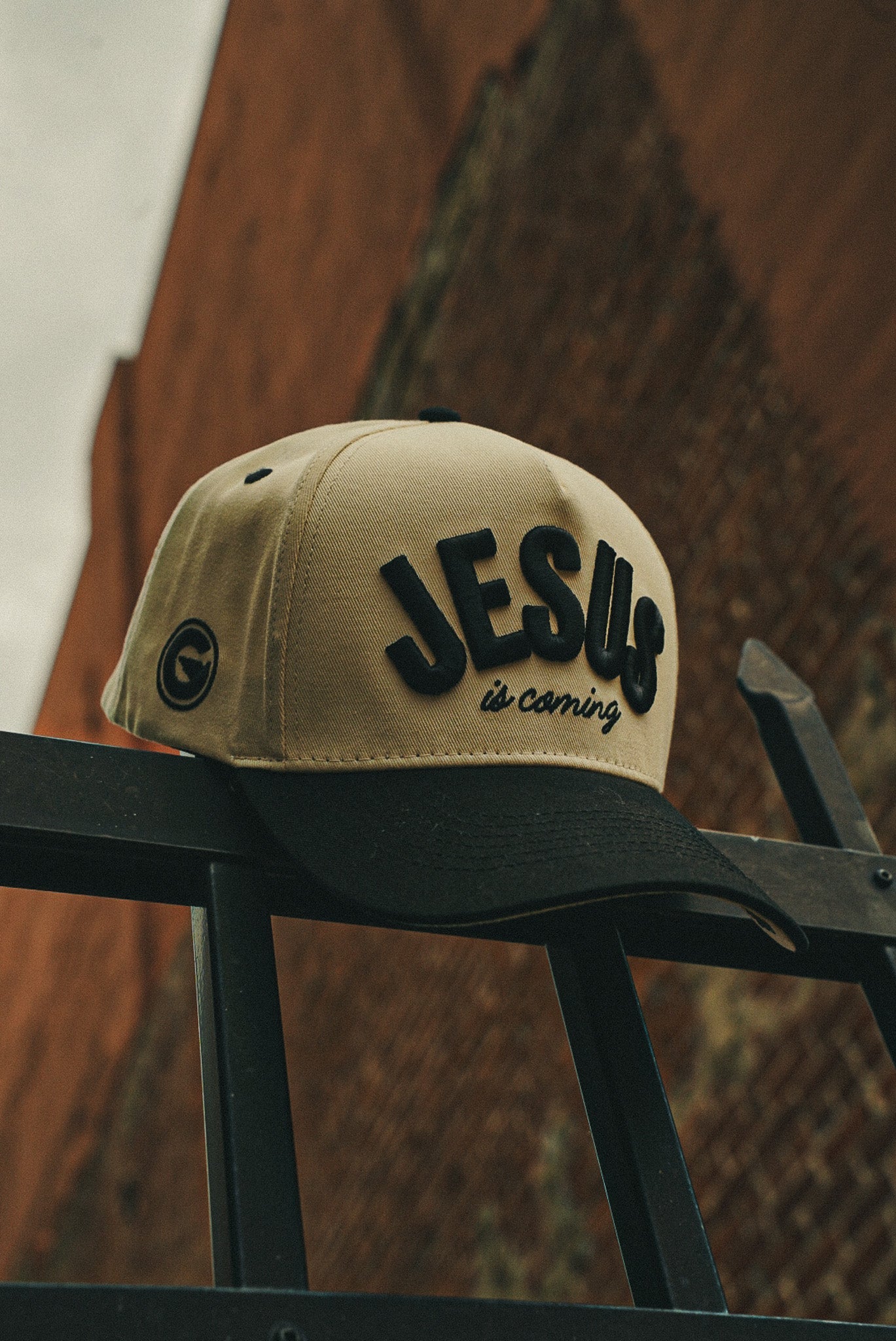 JESUS IS COMING SNAPBACK (CREAM)
