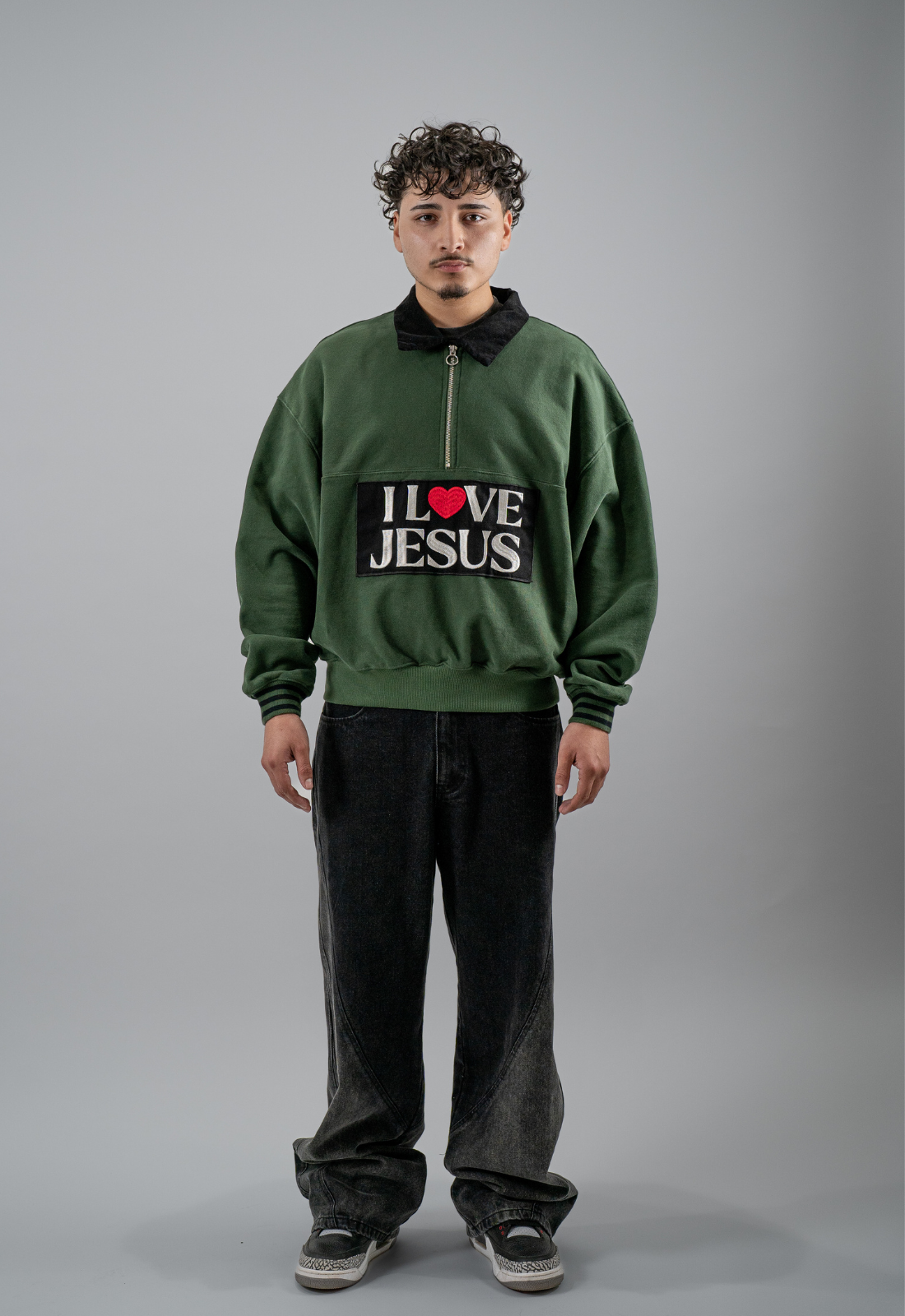 "I LOVE JESUS" HALF-ZIP PULLOVER (GREEN)