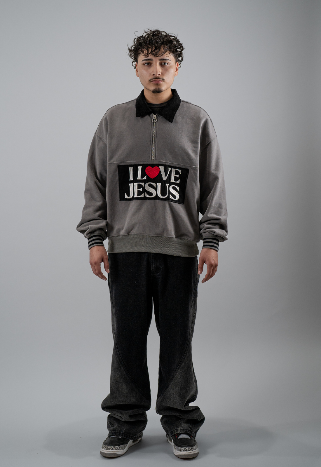 "I LOVE JESUS" HALF-ZIP PULLOVER (GREY)