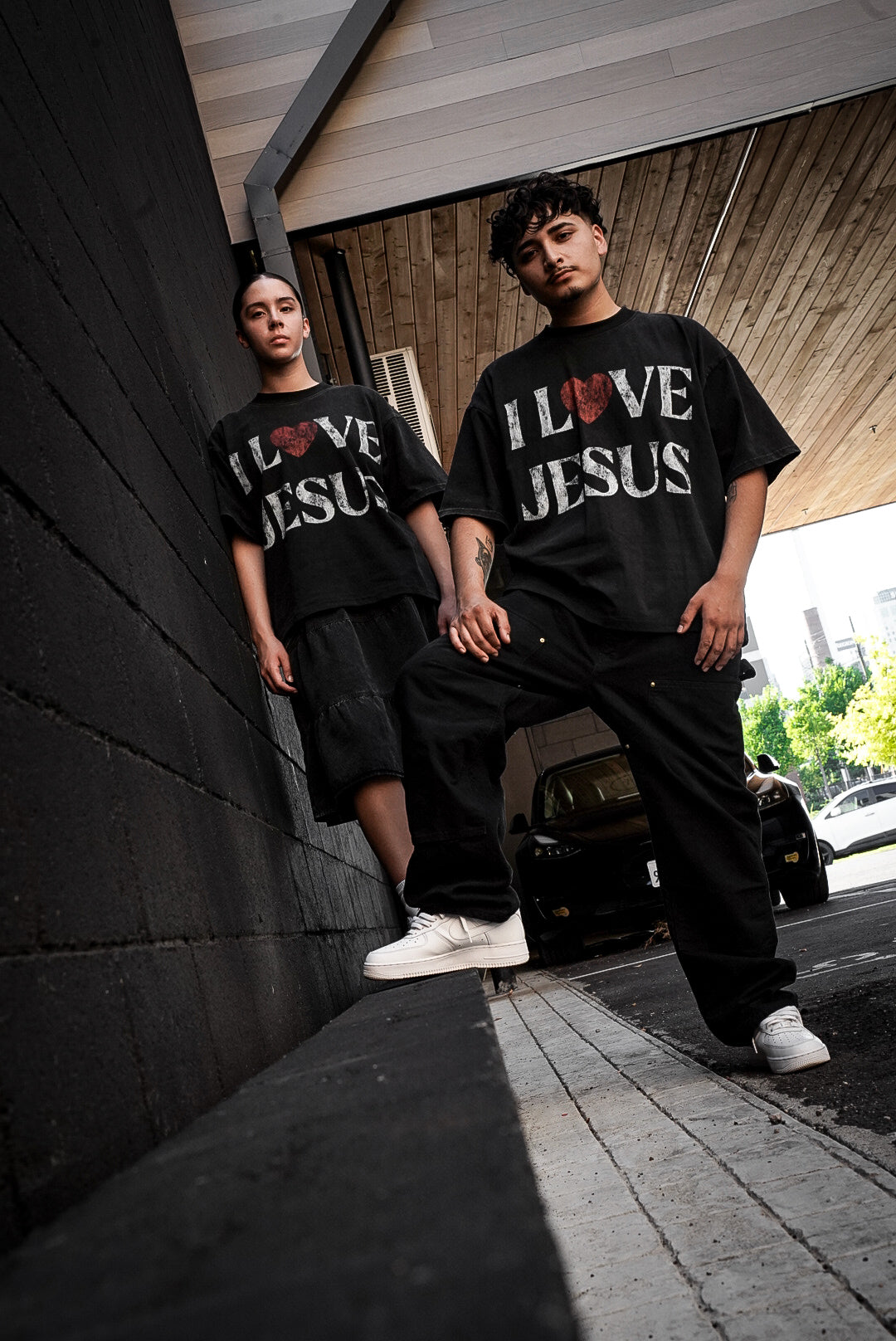 "I LOVE JESUS" BOXY TEE (BLACK)