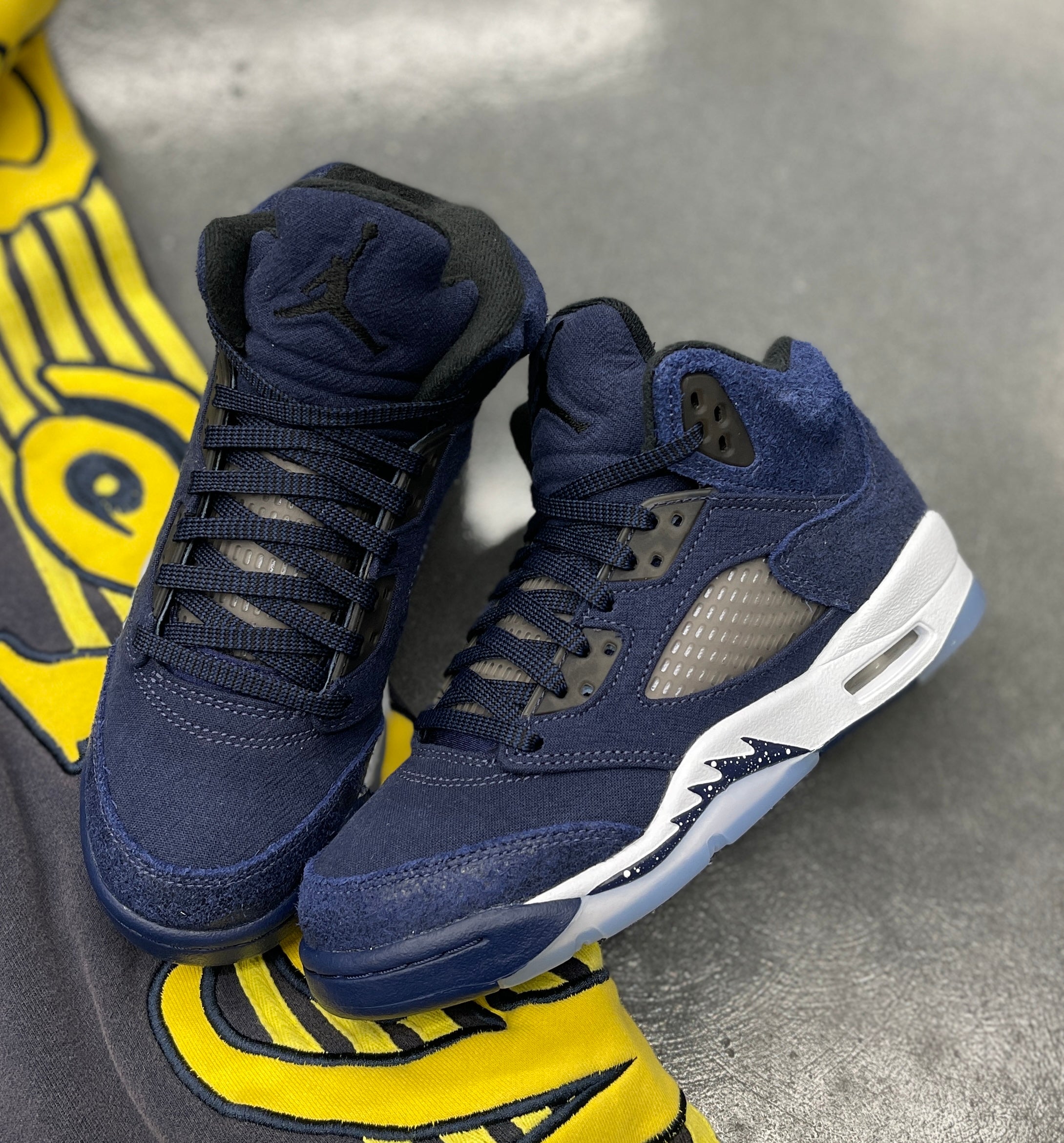 (Rep Box) Brand New Jordan 5 Retro Georgetown (4.5Y)