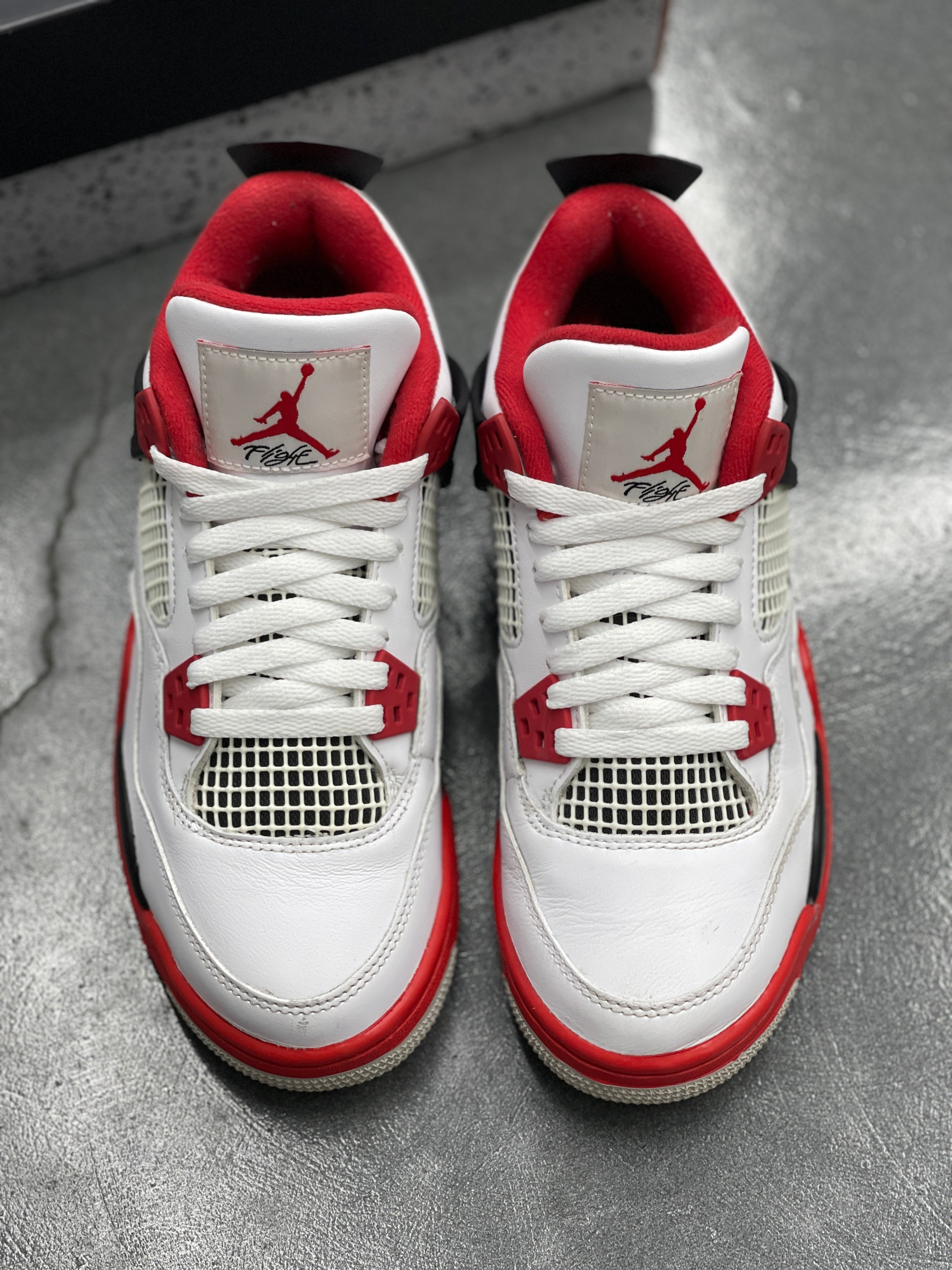 (Lightly Worn) Jordan 4 Fire Red (2020)(Size 6Y)