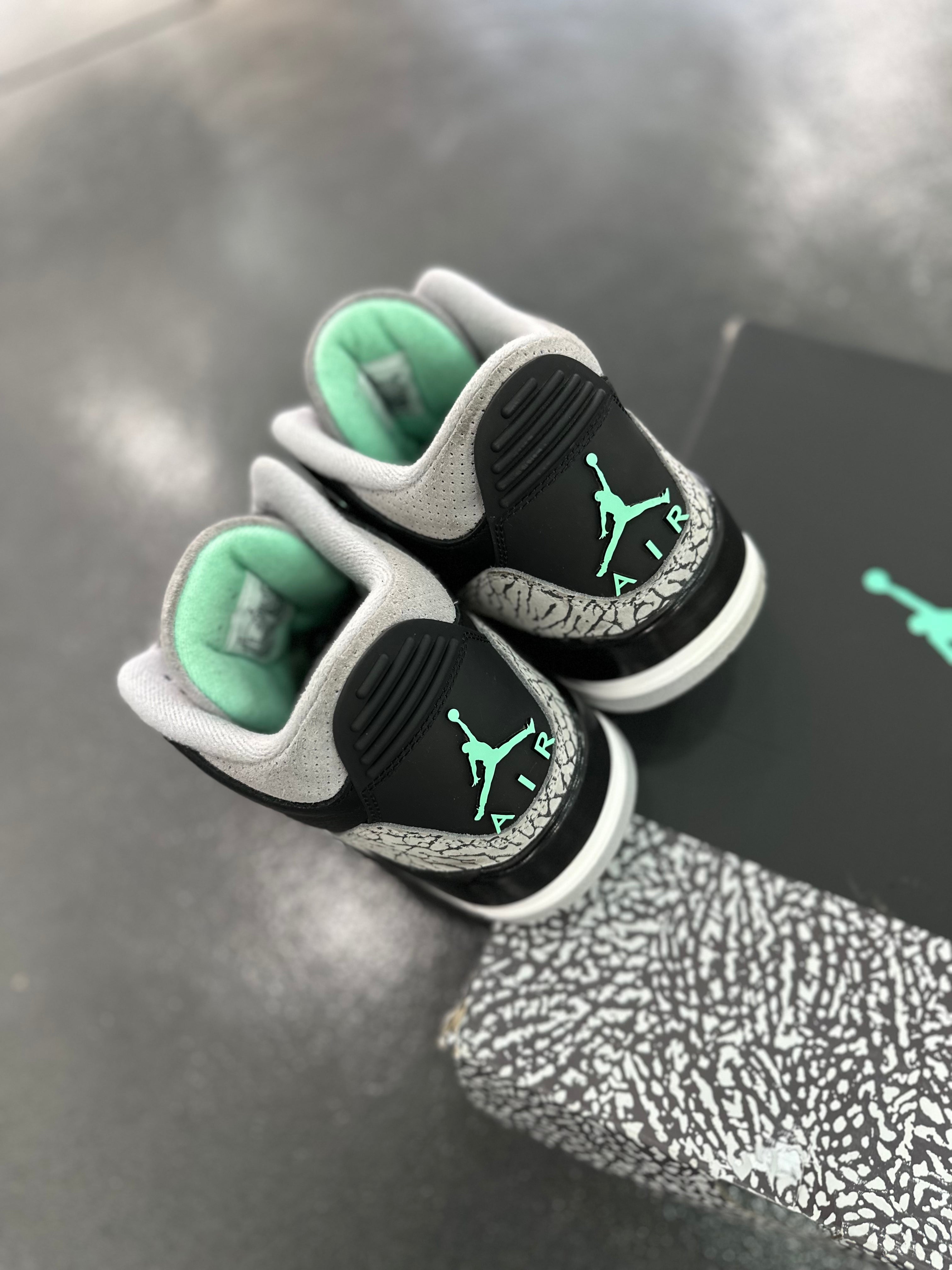 Lightly Worn Jordan 3 "Green Glow"