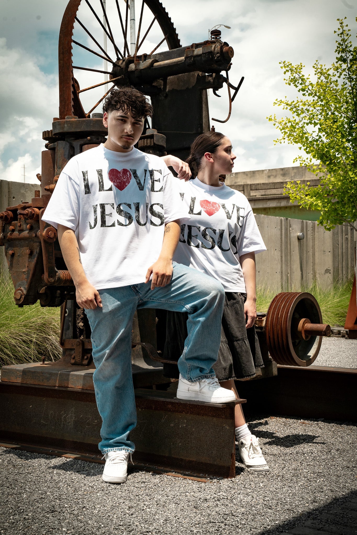 "I LOVE JESUS" BOXY TEE (WHITE)